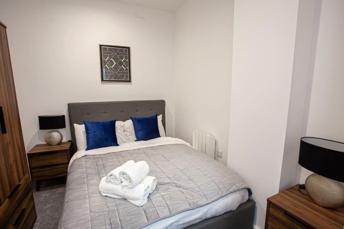 Lovely Open Plan 1 Bedroom Apartment In Bolton Zewnętrze zdjęcie