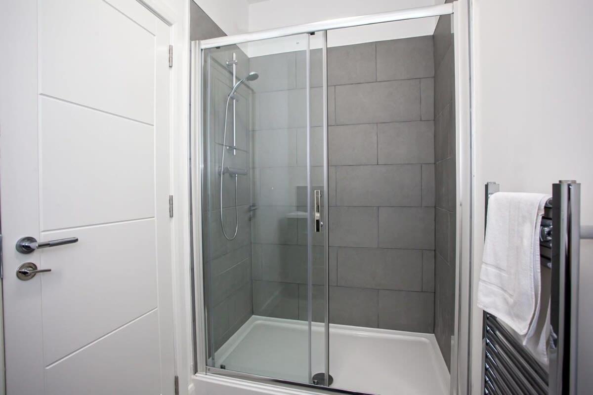 Lovely Open Plan 1 Bedroom Apartment In Bolton Zewnętrze zdjęcie